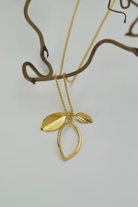 Image 4 of Triple Leaf Gold Vermeil Necklace on 18 Inch Spiga Chain – Fold Collection