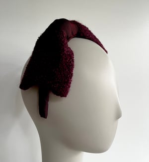 Image of Burgundy bow 