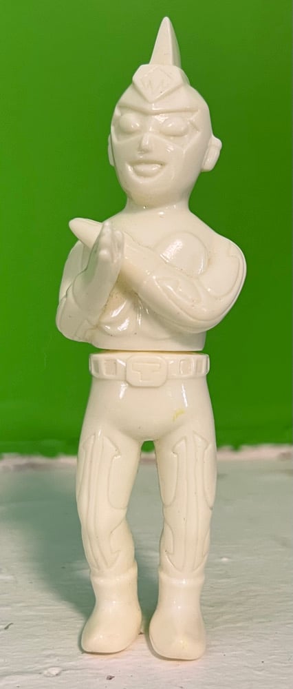 Thrashman blank white vinyl figure