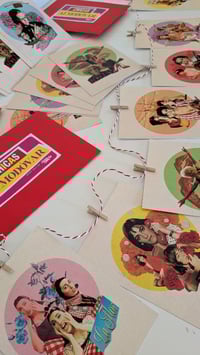 Image 10 of Pack Postales Chicas Almodóvar 