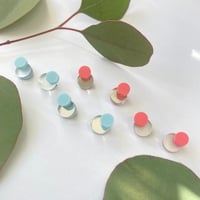 Image 1 of Náušnice Mini bee Lososové & Baby blue