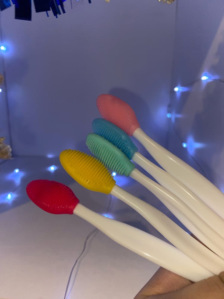 Image of Lip scrub brushes