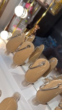Image 2 of KEYCHAIN CREAM