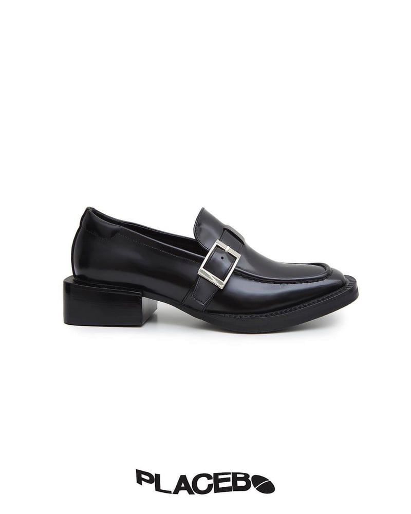 PLACEBO SQUARE BUCKEL LOAFER
