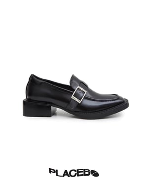 SQUARE BUCKEL LOAFER