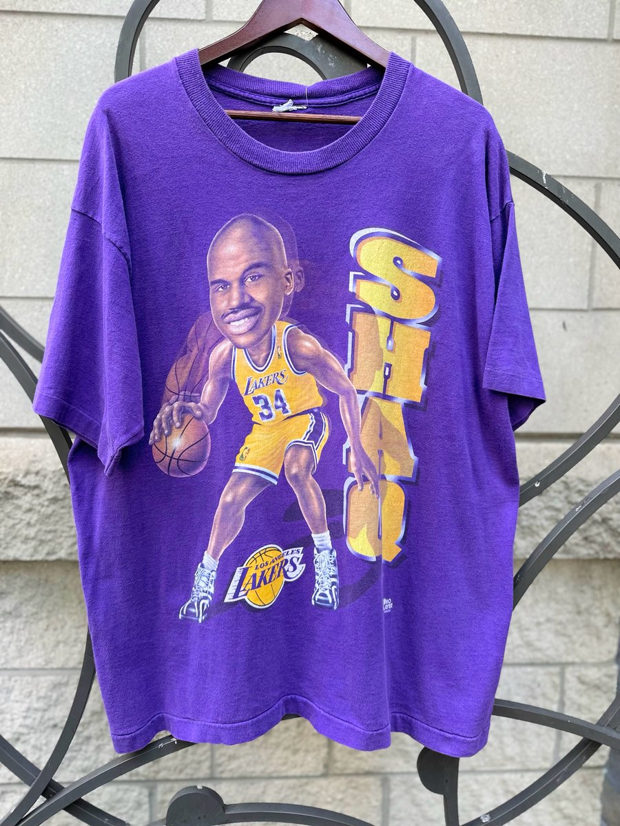 Image of RARE 90’S VINTAGE PRO PLAYER “SHAQUILLE O’NEAL - LOS ANGELES LAKERS” CARICATURE, SIZE: XL