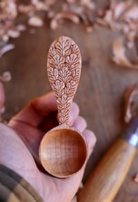 Image 3 of Falling Oak Leaves Coffee Scoop 
