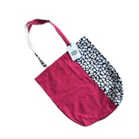 Image 1 of Cotton tote bag in raspberry