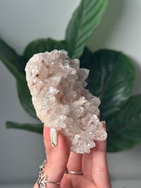 Image 2 of PINK COLOMBIAN QUARTZ E