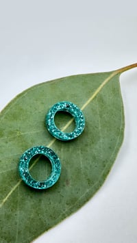 Image 3 of Náušnice Hope Circle třpytivé 