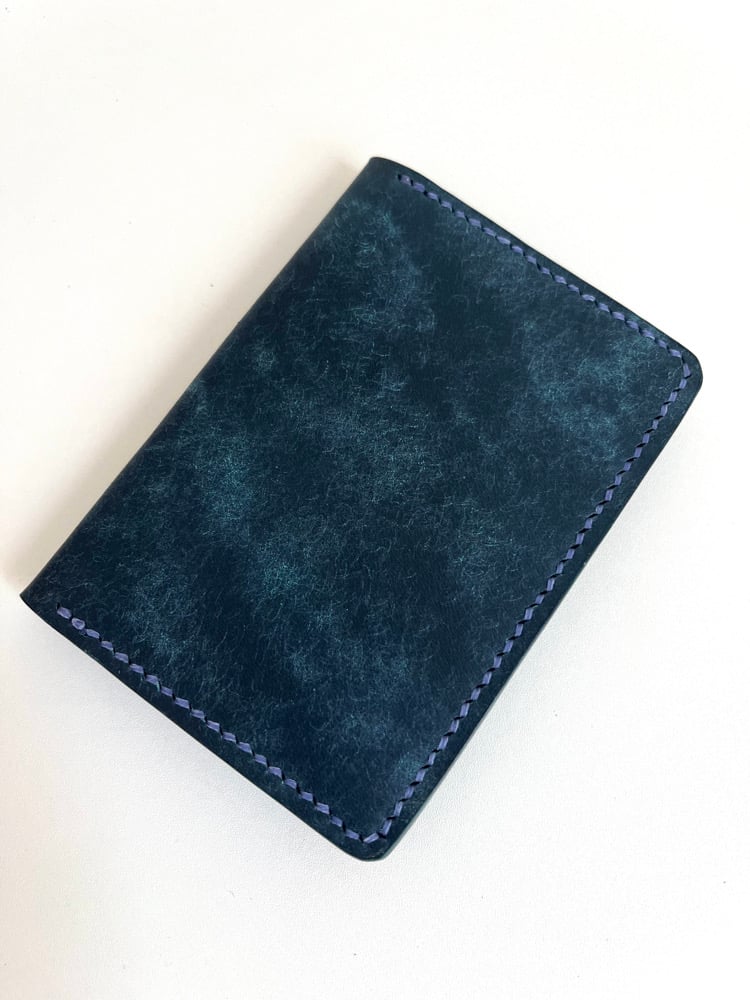 Image of Sapphire Pueblo Vertical Cardholder (Blue-Violet Stitching)