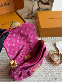Image 12 of ĻV Sunset Bag