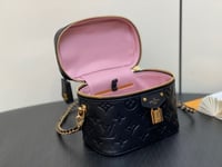 Image 9 of ĻV Vanity Case