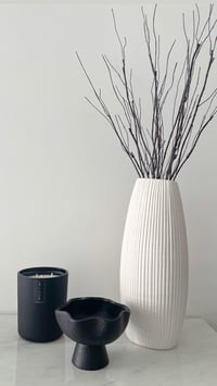 Image 2 of Matte Black Vogue Jumbo Deluxe Soy Candle 950ml