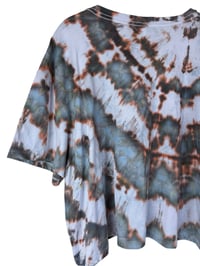 Image 5 of 3XL Crop Tee in Ember Ice Dye 