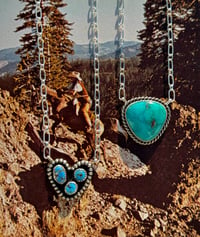 Image 3 of Emerald Valley Necklace