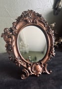 Miroir de toilette, en cuivre, à décor de putti et de roses, époque Napoleon III, style roccocco!