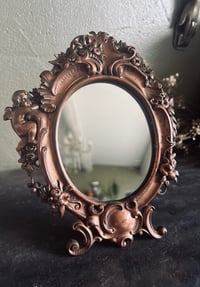 Image 2 of Miroir de toilette, en cuivre, à décor de putti et de roses, époque Napoleon III, style roccocco!