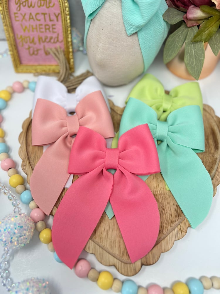 Image of Solid coquette Marshmallow Clips 