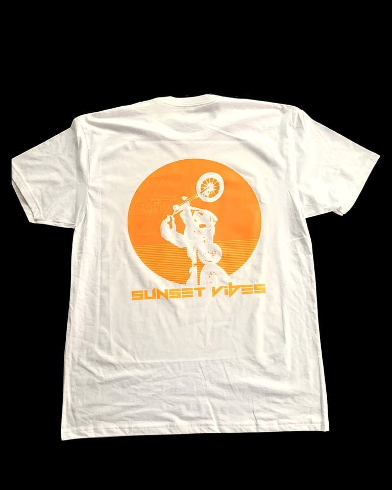 Sunset Vibes tee white 