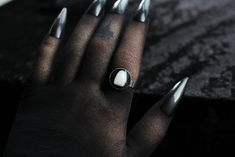 Dead Good single tooth ring Image 4