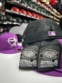 Image 3 of New Era 59Fifty Purple-Black Oval Star Trucker Dome 