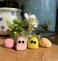 Image 3 of Mini Egg Guy Small (Pink or Yellow) Standing Decoration (seconds)