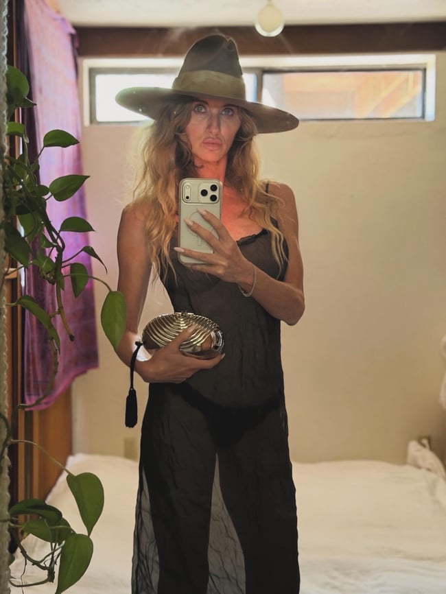 70s metallic purse w tassel