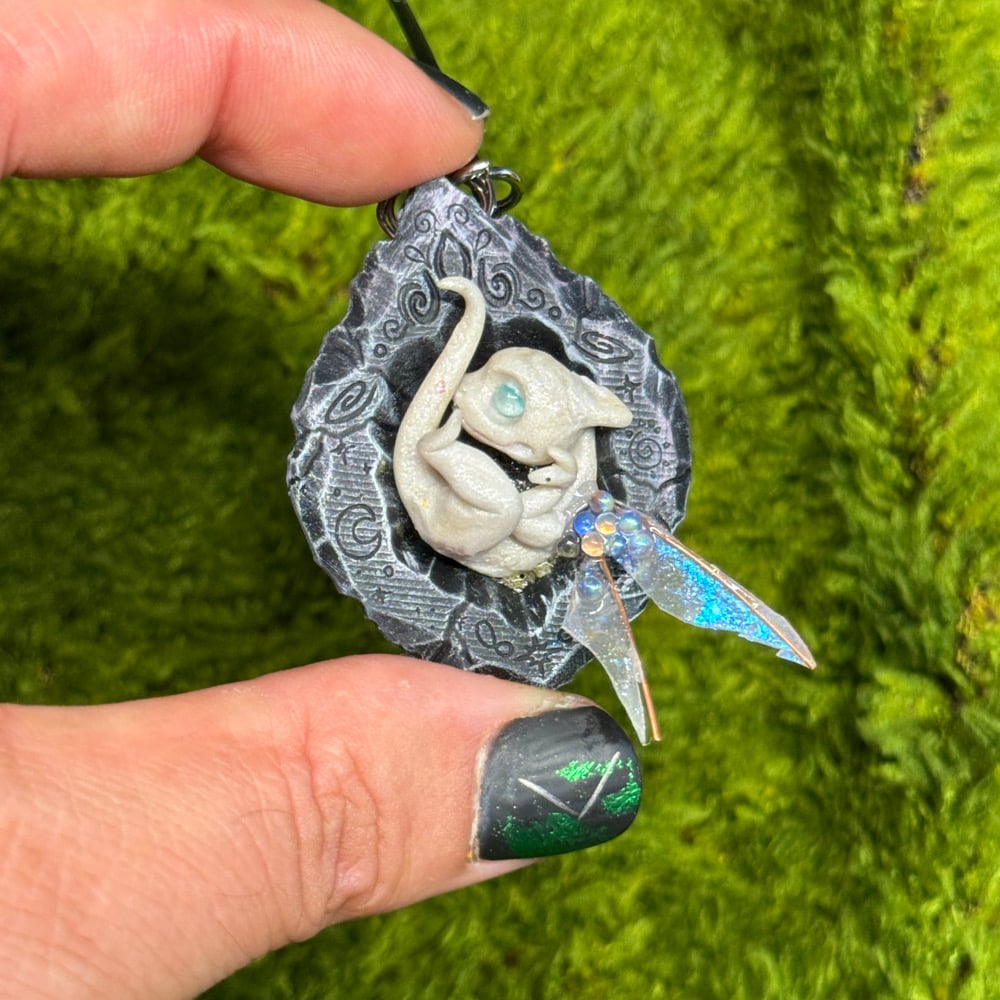 Image of PANDRAGONS ATTRACTION PEARL