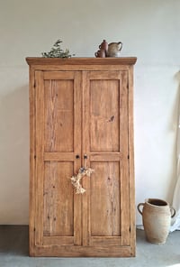 Image 1 of L’ARMOIRE PARISIENNE BRUTE