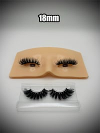 Image 4 of Strip Lashes