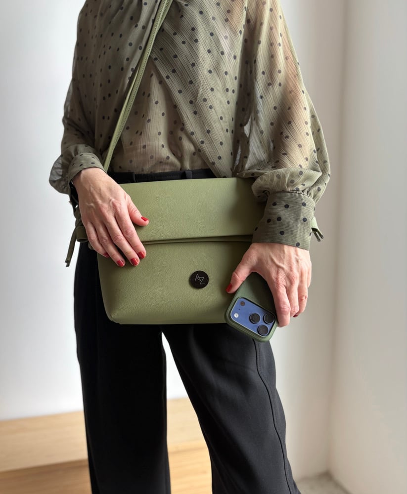 Image of Folded 2in1 bag olive