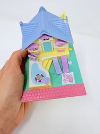 Image 9 of Ensemble bracelet et Polly Pocket La maison de vacances COMPLETE