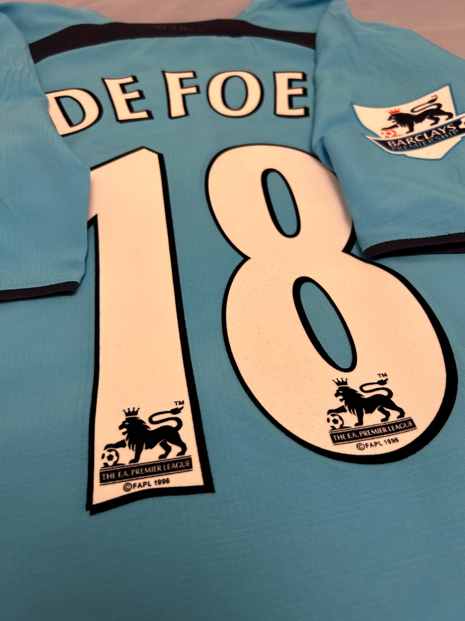 Image of Tottenham Hotspur “DEFOE 18” 2006/07 Away Shirt + PL patches (M)