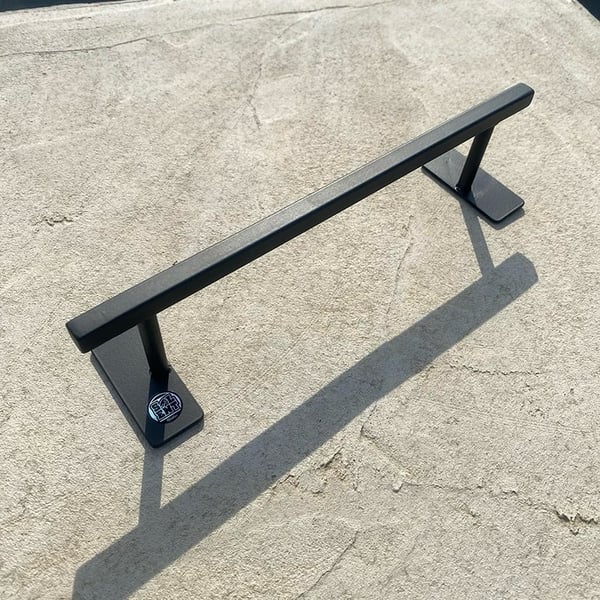 Image of Fingerboard Rails-Square