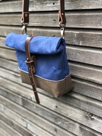 Image 4 of Day Bag In Navy Blue Waxed Canvas With Oiled Leather Base