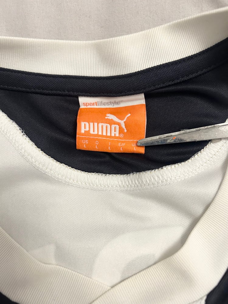 Image of Tottenham Hotspur “MODRIĆ 14” 2010/11 Home Shirt + patches (L)