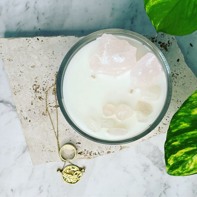 Crystal Infused Candle 450g - ROSE QUARTZ  **ONLY 10 AVAILABLE**