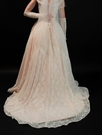 Image 13 of 1950s Blushing Bride
