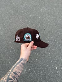 Image 4 of PINK BRIM BROWN SEATTLE MARINERS  CUSTOM FITTED CAP