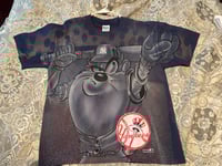 Image 1 of 1997 Yankees x Taz T-shirt (L) 
