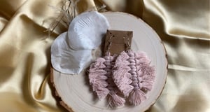 Image of Leaf Macrame Earrings: Blush