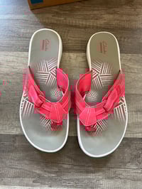 Clark pink sandals 