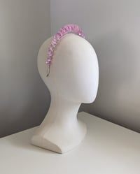Image 3 of RUFFLE CROWN : LILAC