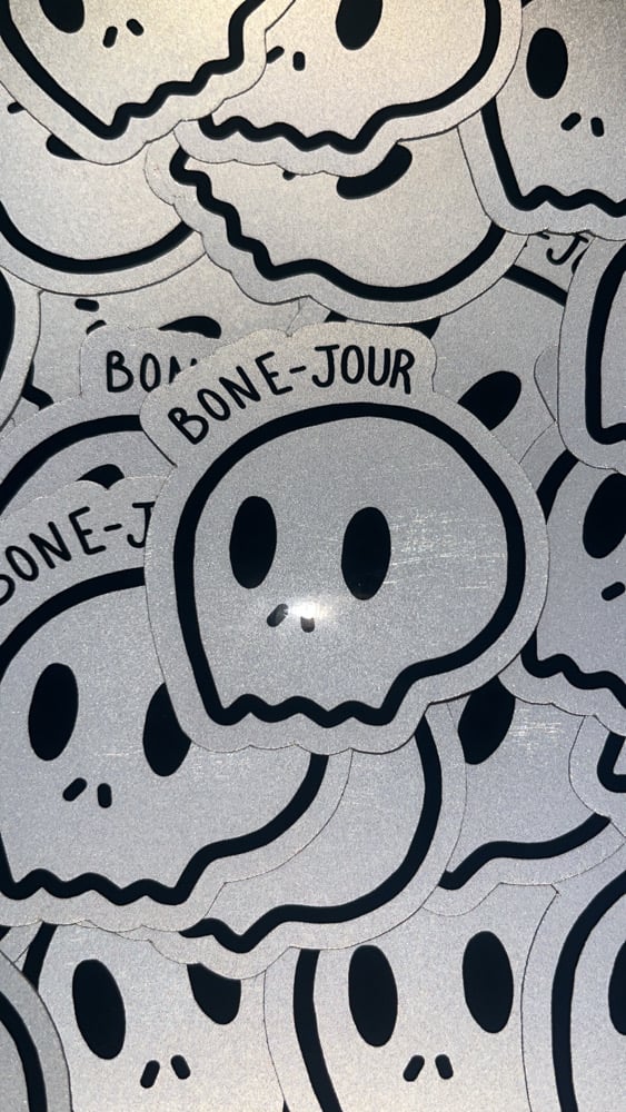 Hi vis skull sticker Image 3