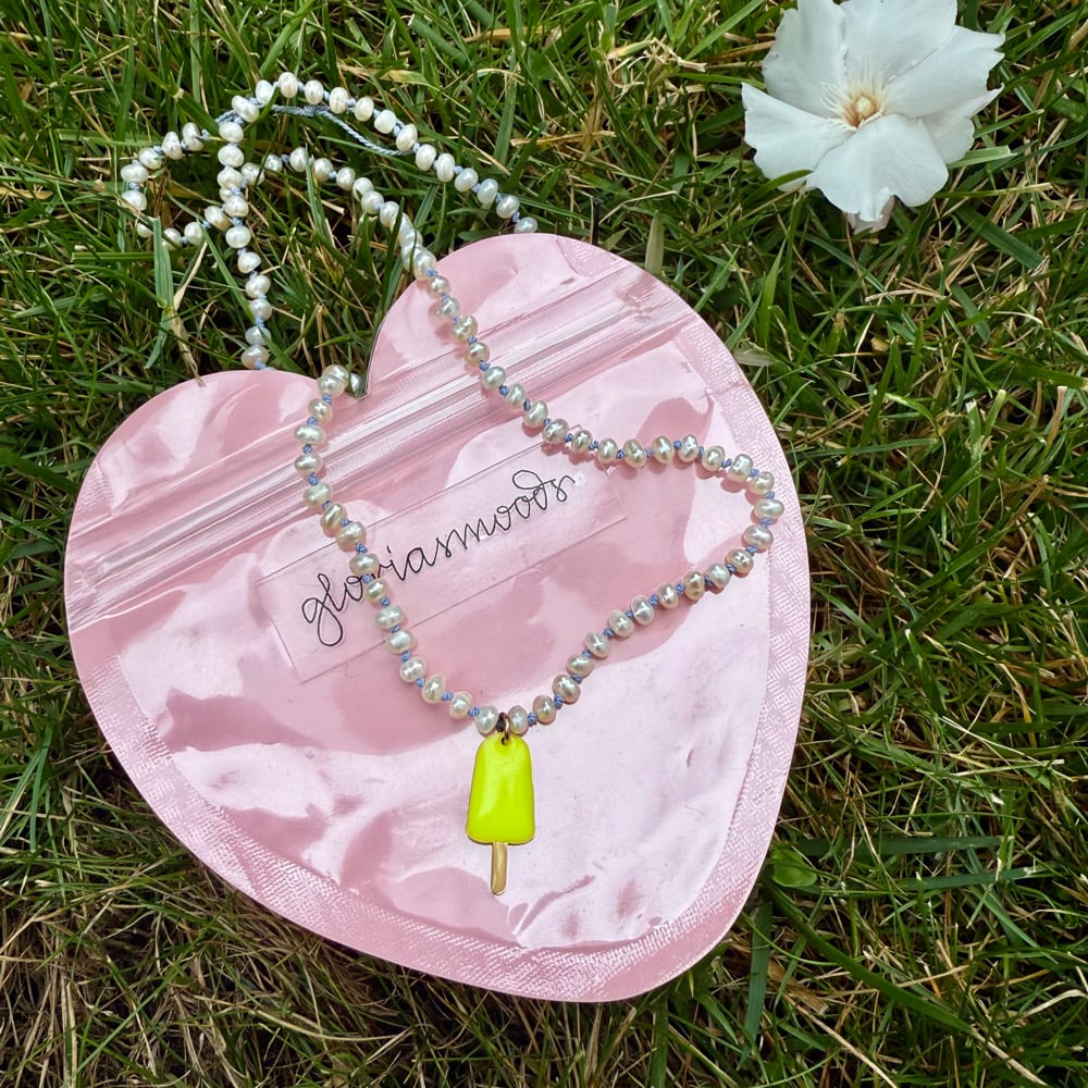 Image of COLLANA MICRO PERLE  E CIONDOLO