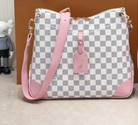 White/ pink bag 