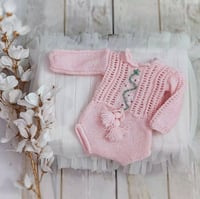 Image 1 of Newborn girls knitted bodysuit - Daphne  | pink