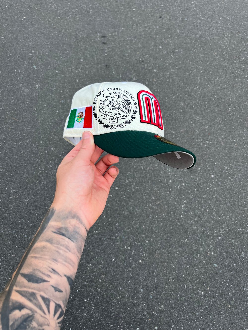 Image of OFF WHITE TRI TONE ESTADOS UNIDOS MEXICANOS CUSTOM FITTED CAP