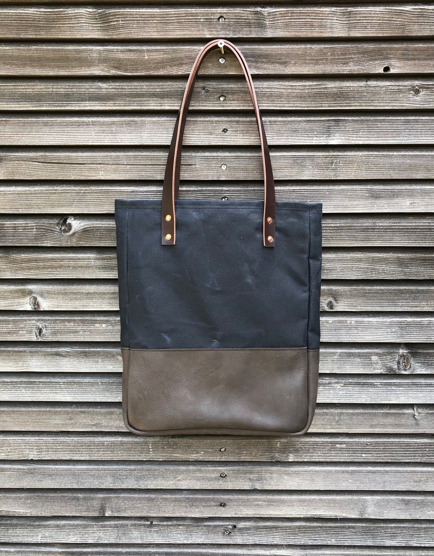 Image of Tote bag Made In Black Waxed Canvas